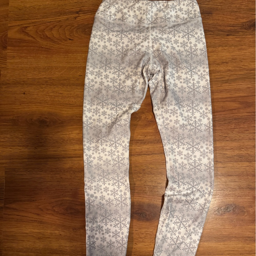 Kyodan Snowflake Patterned Leggings - Gray and White